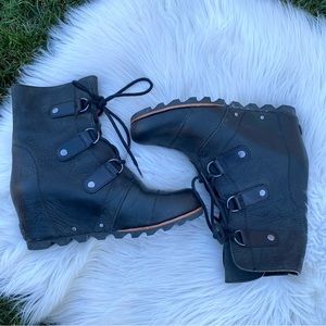 SOREL JOAN OF ARCTIC WEDGE MID BLACK LEATHER 10